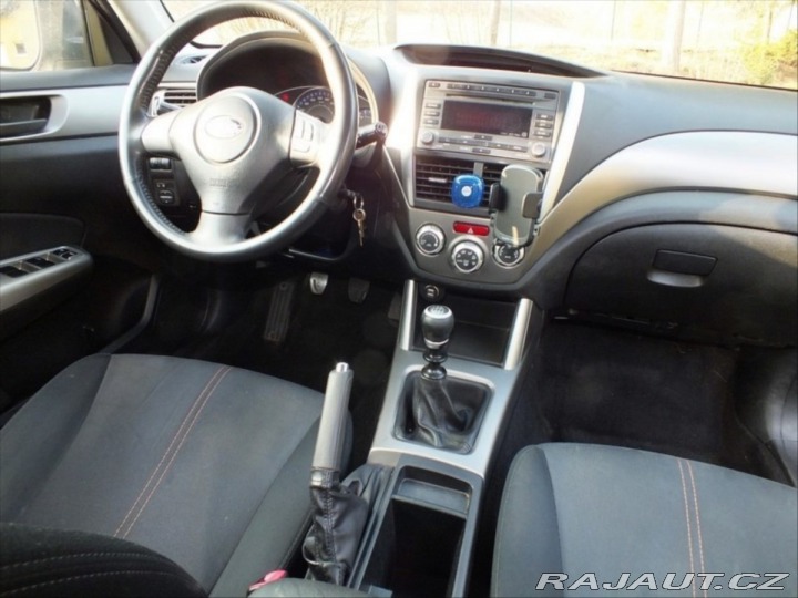 Subaru Forester 2,0   SHD 2011