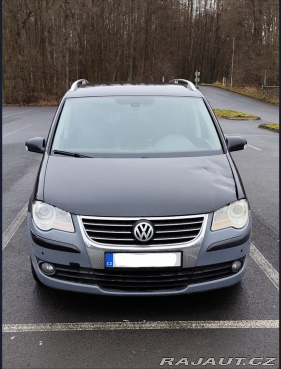 Volkswagen Touran 2,0   STK do 2028, pravid 2009