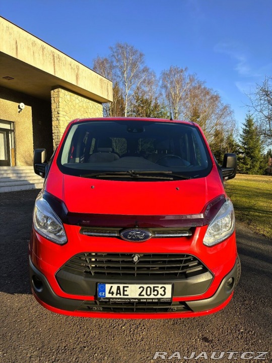 Ford Transit Custom 2,2   r.v. 2015, 8 míst k 2015