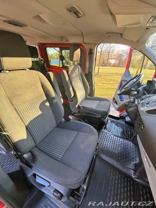 Ford Transit Custom 2,2   r.v. 2015, 8 míst k 2015