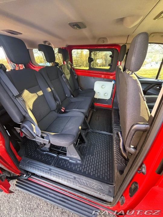 Ford Transit Custom 2,2   r.v. 2015, 8 míst k 2015