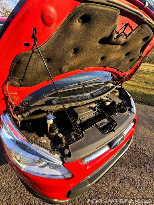 Ford Transit Custom 2,2   r.v. 2015, 8 míst k 2015