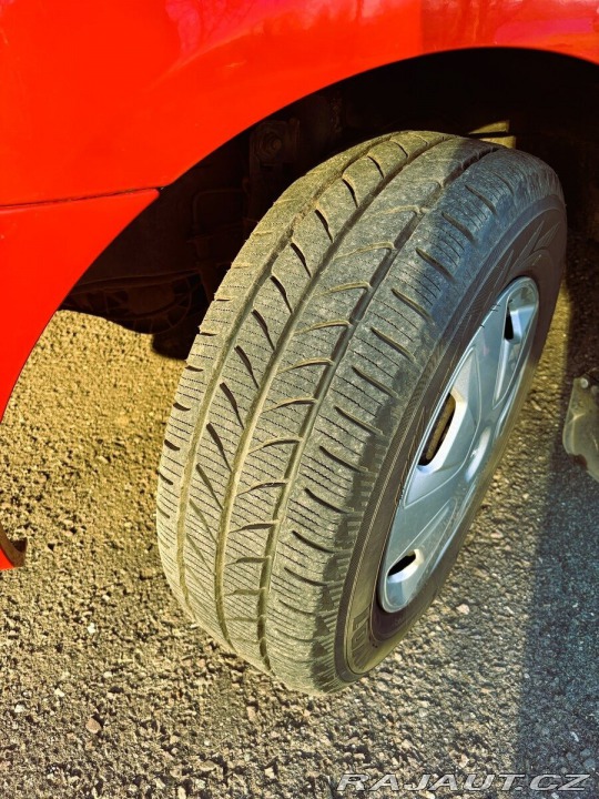 Ford Transit Custom 2,2   r.v. 2015, 8 míst k 2015