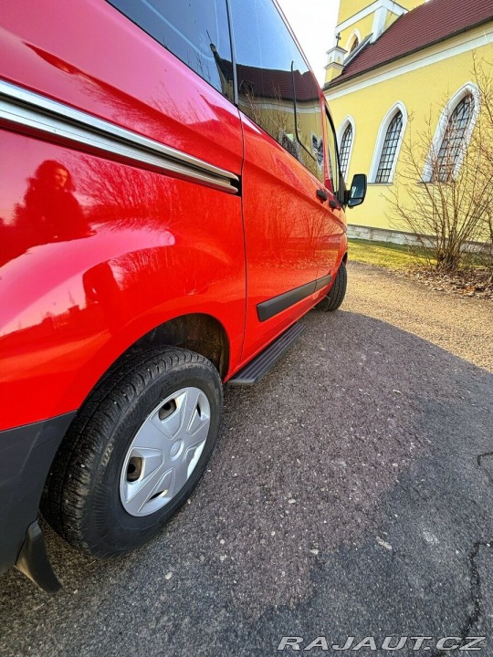 Ford Transit Custom 2,2   r.v. 2015, 8 míst k 2015