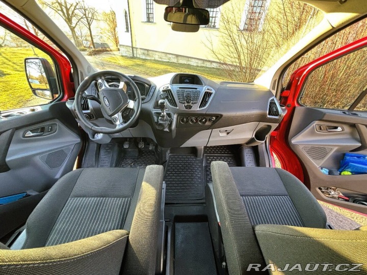 Ford Transit Custom 2,2   r.v. 2015, 8 míst k 2015