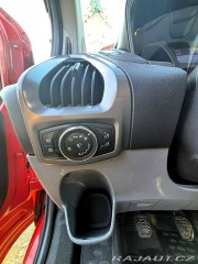 Ford Transit Custom 2,2   r.v. 2015, 8 míst k 2015