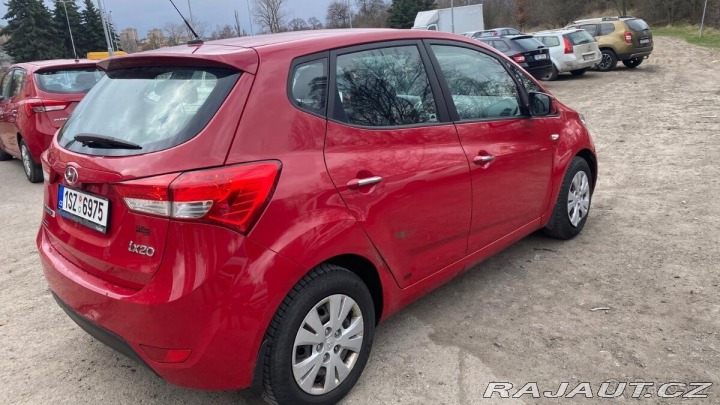 Hyundai ix20  2012