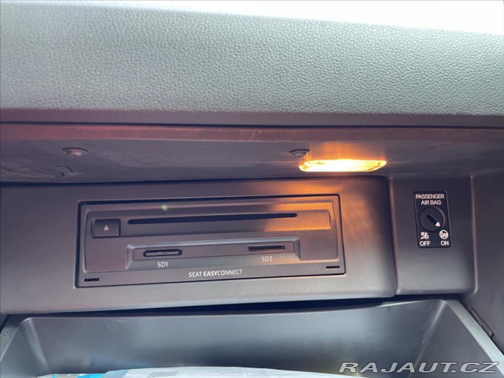 Seat Leon 2,0 TDi DSG 135kW X-Perie 2015