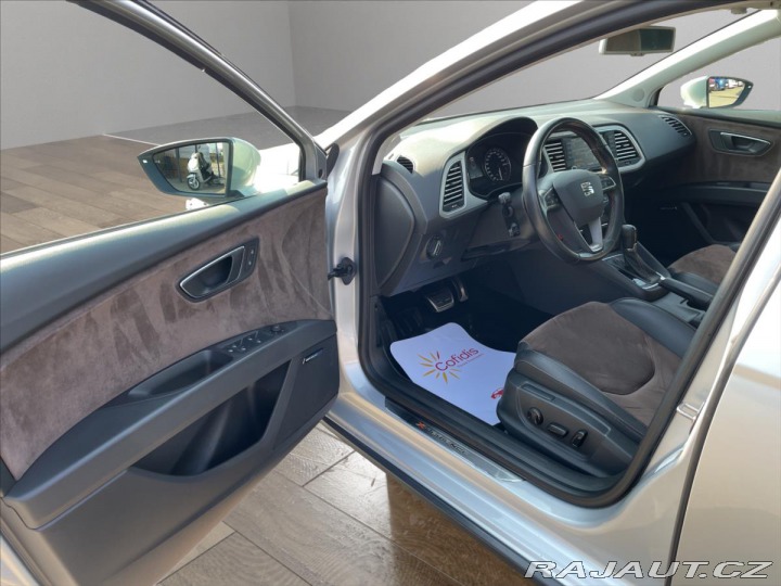 Seat Leon 2,0 TDi DSG 135kW X-Perie 2015