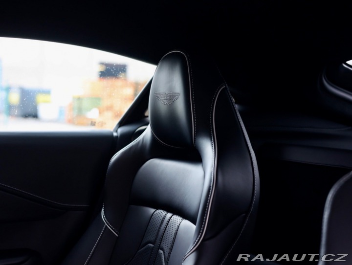 Aston Martin V8 Vantage 4.0 , Ako nové! V záruke 2025