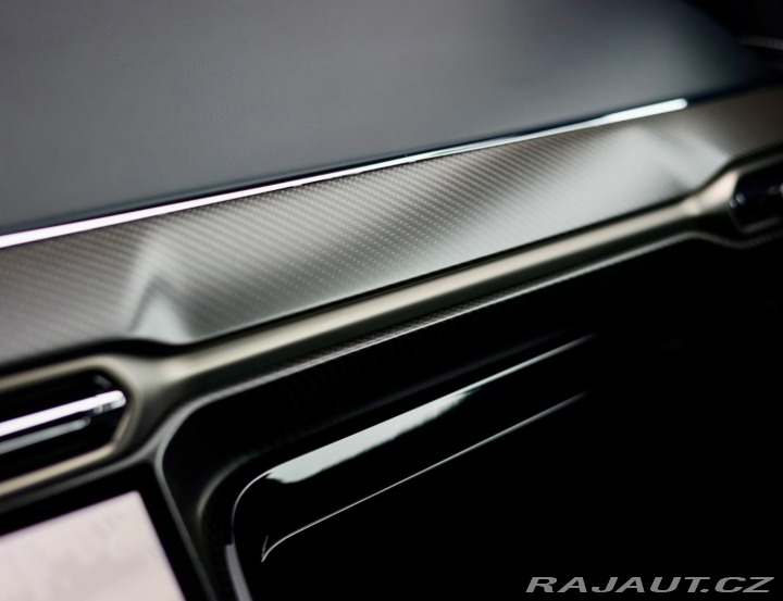 Aston Martin V8 Vantage 4.0 , Ako nové! V záruke 2025