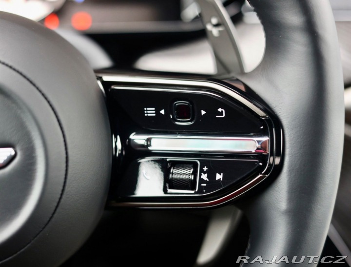 Aston Martin V8 Vantage 4.0 , Ako nové! V záruke 2025