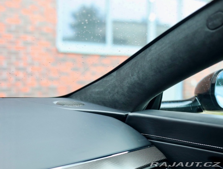 Aston Martin V8 Vantage 4.0 , Ako nové! V záruke 2025