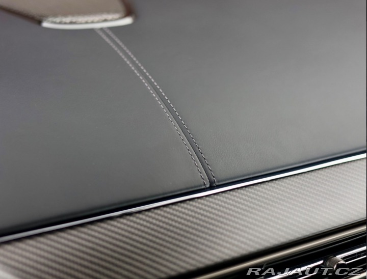 Aston Martin V8 Vantage 4.0 , Ako nové! V záruke 2025