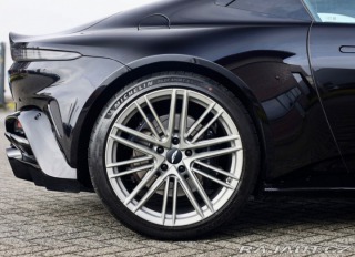 Aston Martin V8 Vantage 4.0 , Ako nové! V záruke 2025
