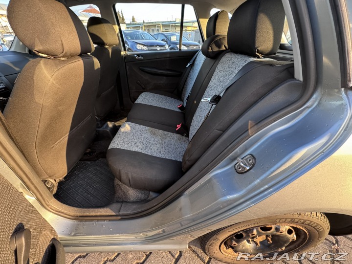 Škoda Fabia 1,2 HTP 47 KW KOLA ČR 2006