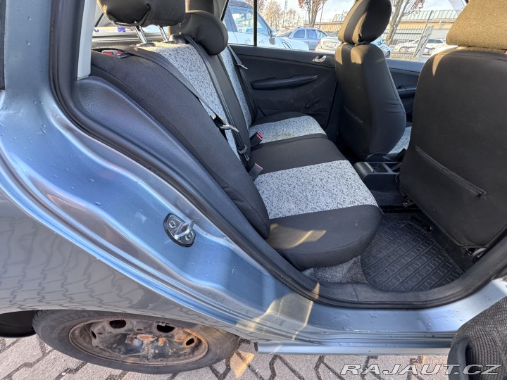 Škoda Fabia 1,2 HTP 47 KW KOLA ČR 2006