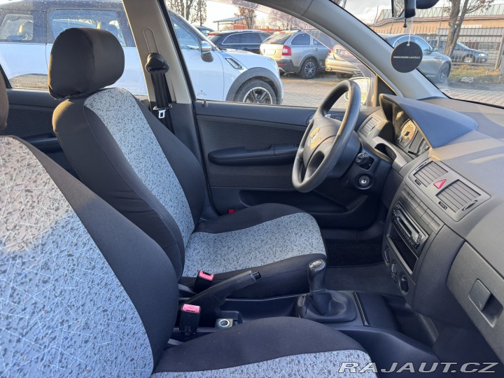 Škoda Fabia 1,2 HTP 47 KW KOLA ČR 2006