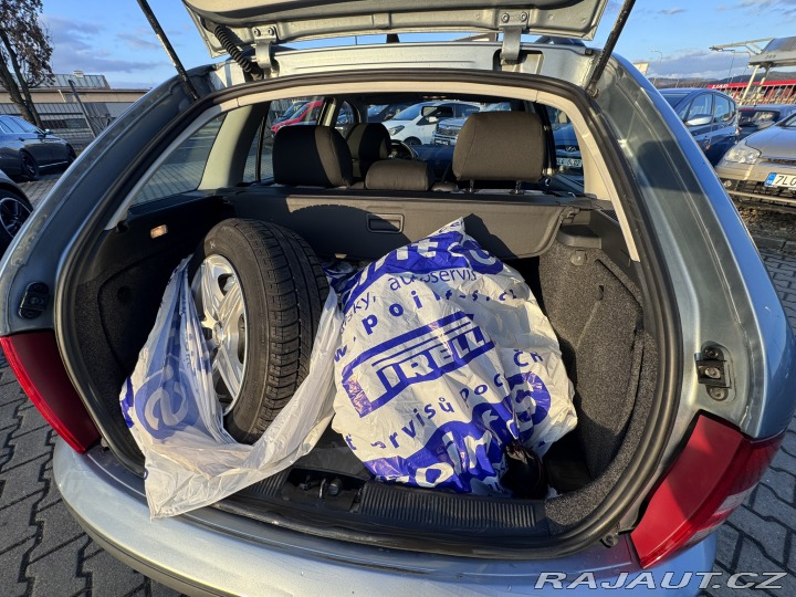 Škoda Fabia 1,2 HTP 47 KW KOLA ČR 2006