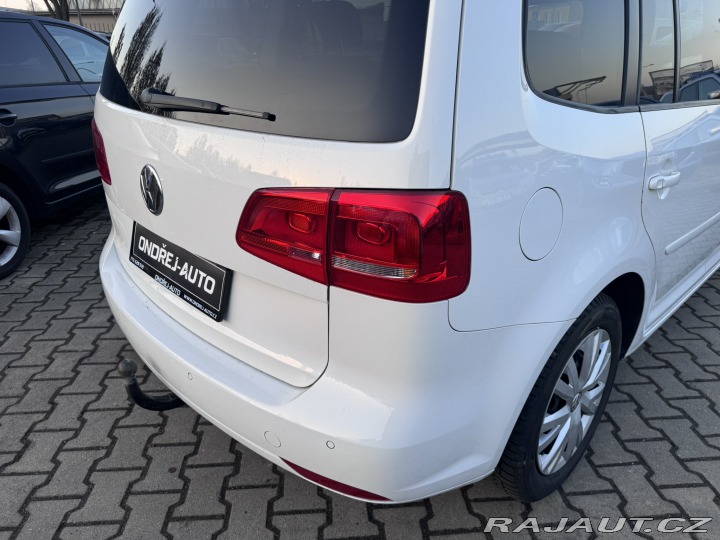 Volkswagen Touran 2,0 TDI 103 KW TAŽNÉ SK 2012