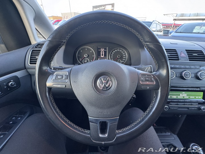 Volkswagen Touran 2,0 TDI 103 KW TAŽNÉ SK 2012