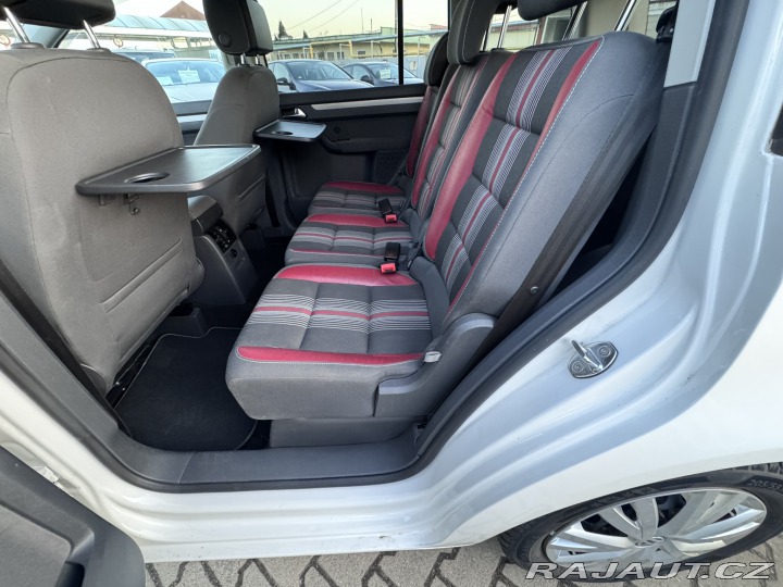 Volkswagen Touran 2,0 TDI 103 KW TAŽNÉ SK 2012