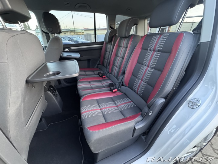 Volkswagen Touran 2,0 TDI 103 KW TAŽNÉ SK 2012