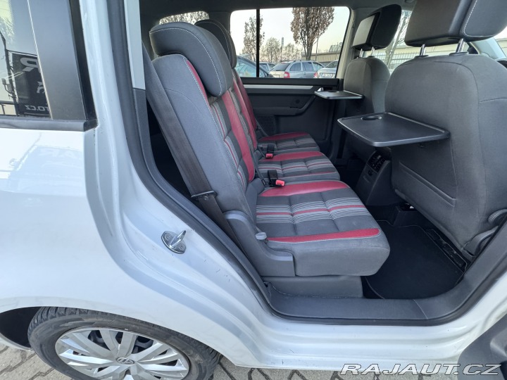 Volkswagen Touran 2,0 TDI 103 KW TAŽNÉ SK 2012