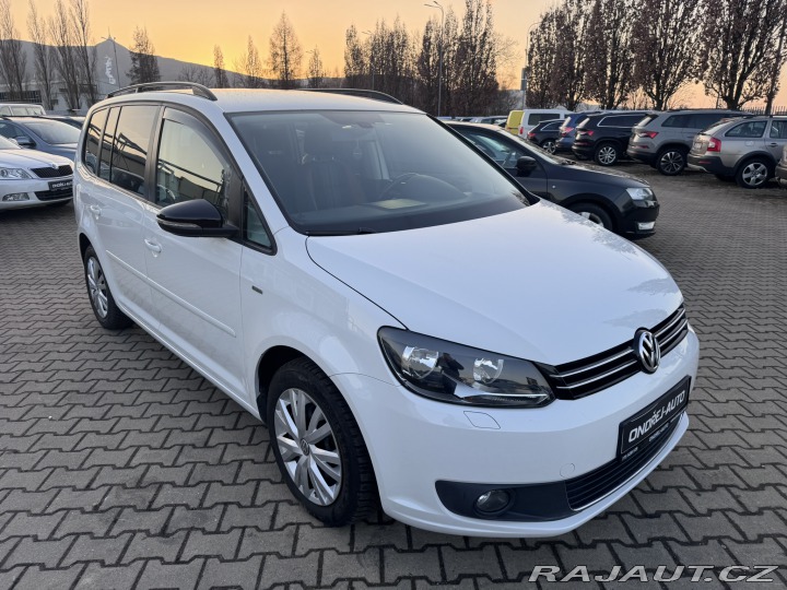 Volkswagen Touran 2,0 TDI 103 KW TAŽNÉ SK 2012