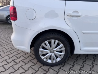 Volkswagen Touran 2,0 TDI 103 KW TAŽNÉ SK 2012