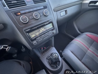 Volkswagen Touran 2,0 TDI 103 KW TAŽNÉ SK 2012