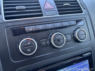 Volkswagen Touran 2,0 TDI 103 KW TAŽNÉ SK 2012