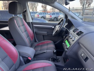 Volkswagen Touran 2,0 TDI 103 KW TAŽNÉ SK 2012