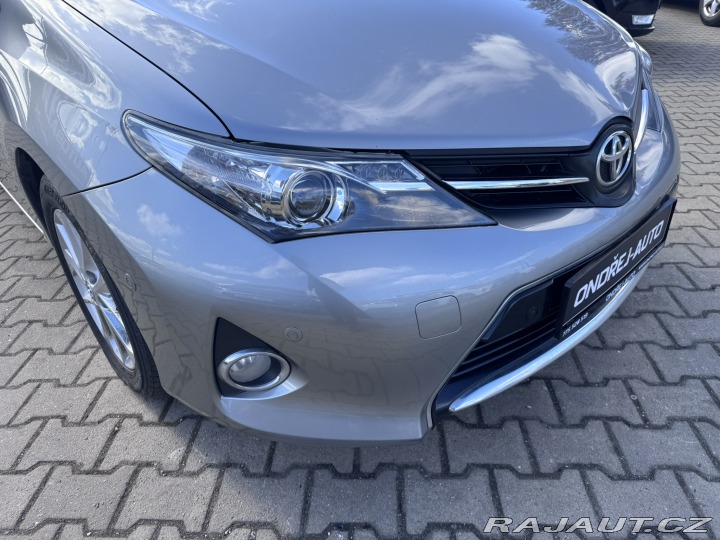 Toyota Auris 2,0 D 91 KW TAŽNÉ ČR 2013