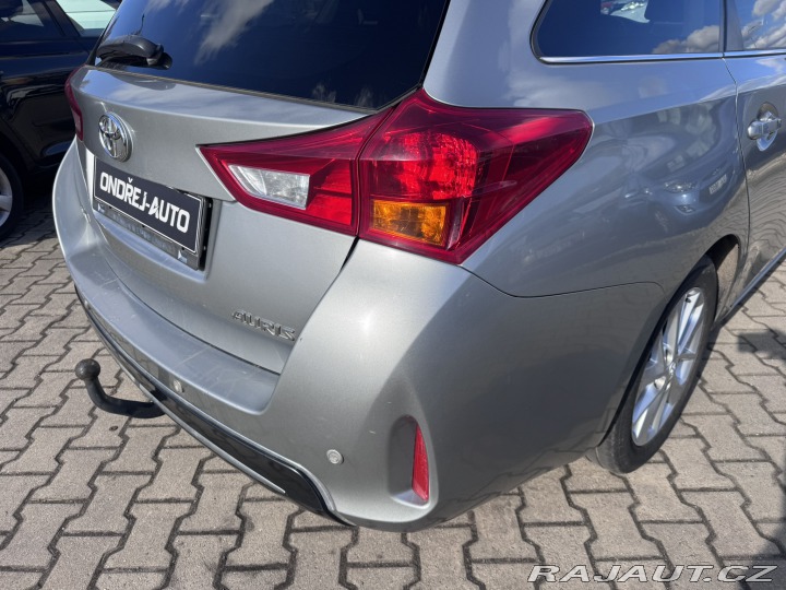 Toyota Auris 2,0 D 91 KW TAŽNÉ ČR 2013