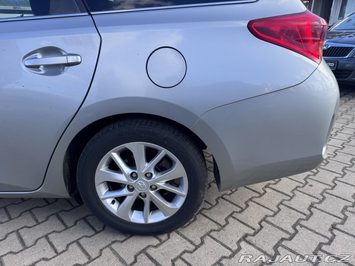Toyota Auris 2,0 D 91 KW TAŽNÉ ČR 2013