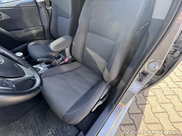 Toyota Auris 2,0 D 91 KW TAŽNÉ ČR 2013