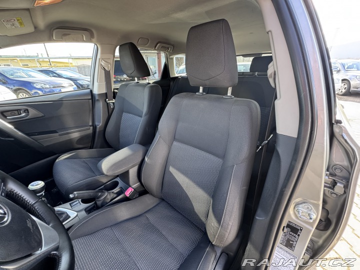 Toyota Auris 2,0 D 91 KW TAŽNÉ ČR 2013
