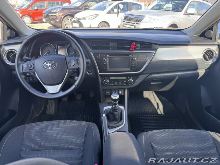 Toyota Auris 2,0 D 91 KW TAŽNÉ ČR 2013