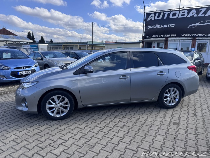 Toyota Auris 2,0 D 91 KW TAŽNÉ ČR 2013