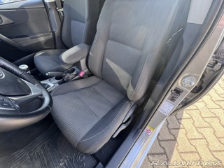 Toyota Auris 2,0 D 91 KW TAŽNÉ ČR 2013