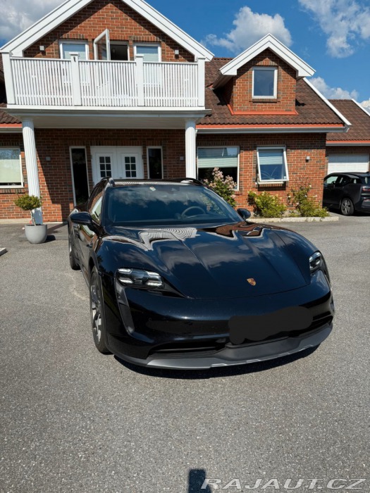 Porsche Taycan 4 Cross Turismo