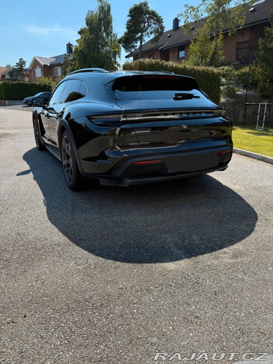 Porsche Taycan 4 Cross Turismo 2022