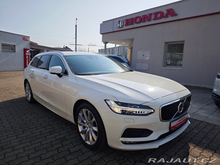 Volvo V90 2.0 D4 Momentum 140kW 8AT 2019