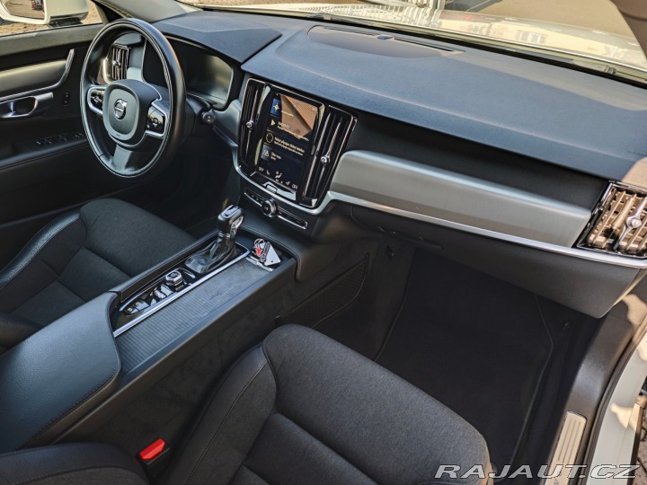 Volvo V90 2.0 D4 Momentum 140kW 8AT 2019