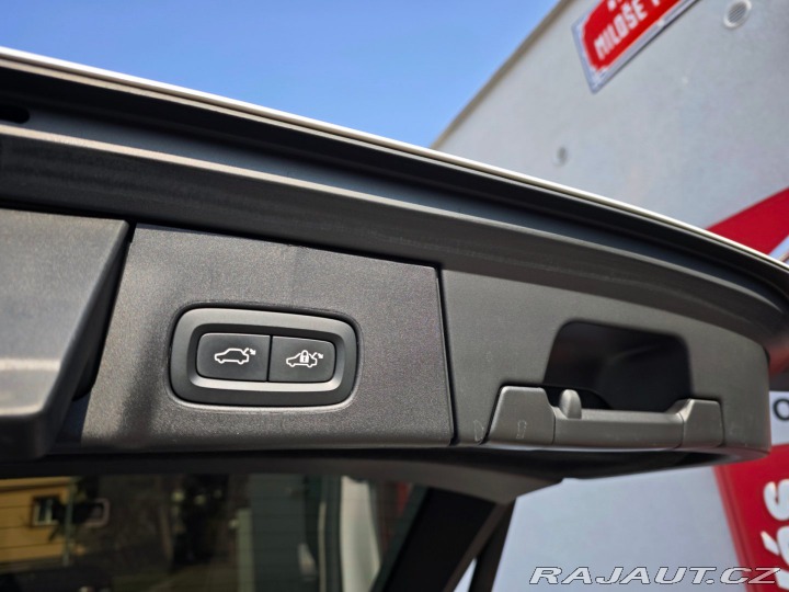 Volvo V90 2.0 D4 Momentum 140kW 8AT 2019