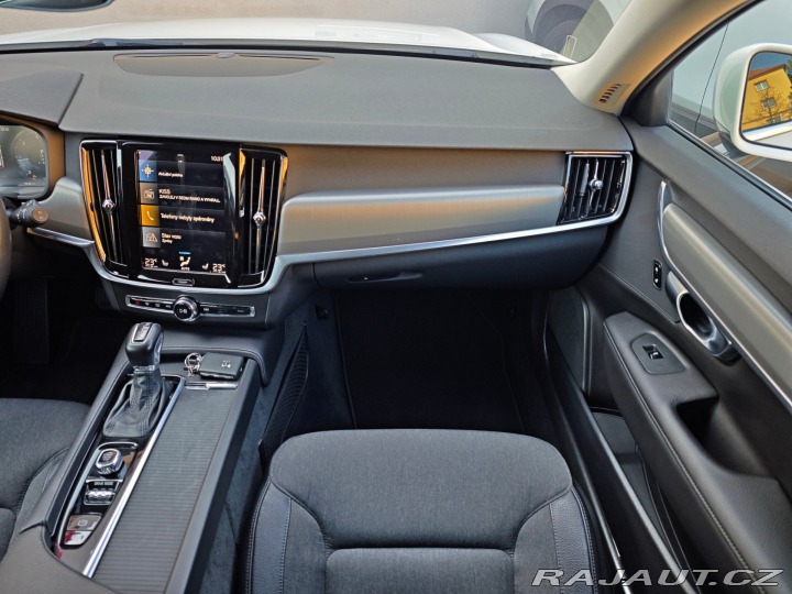 Volvo V90 2.0 D4 FWD Momentum 140kW 2019