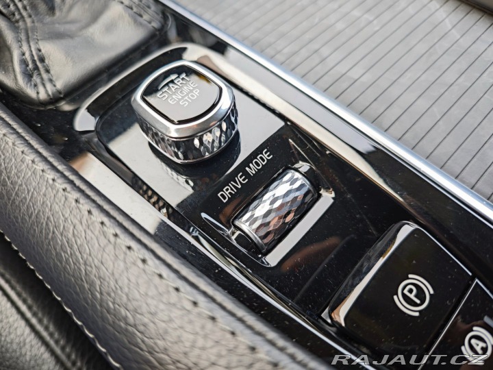 Volvo V90 2.0 D4 Momentum 140kW 8AT 2019