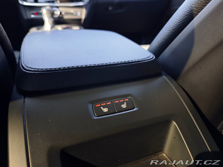 Volvo V90 2.0 D4 Momentum 140kW 8AT 2019