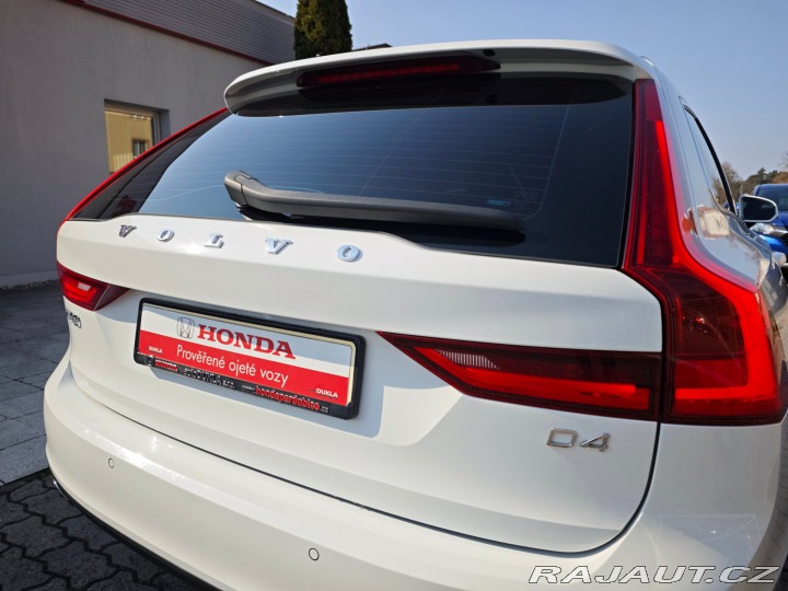 Volvo V90 2.0 D4 Momentum 140kW 8AT 2019